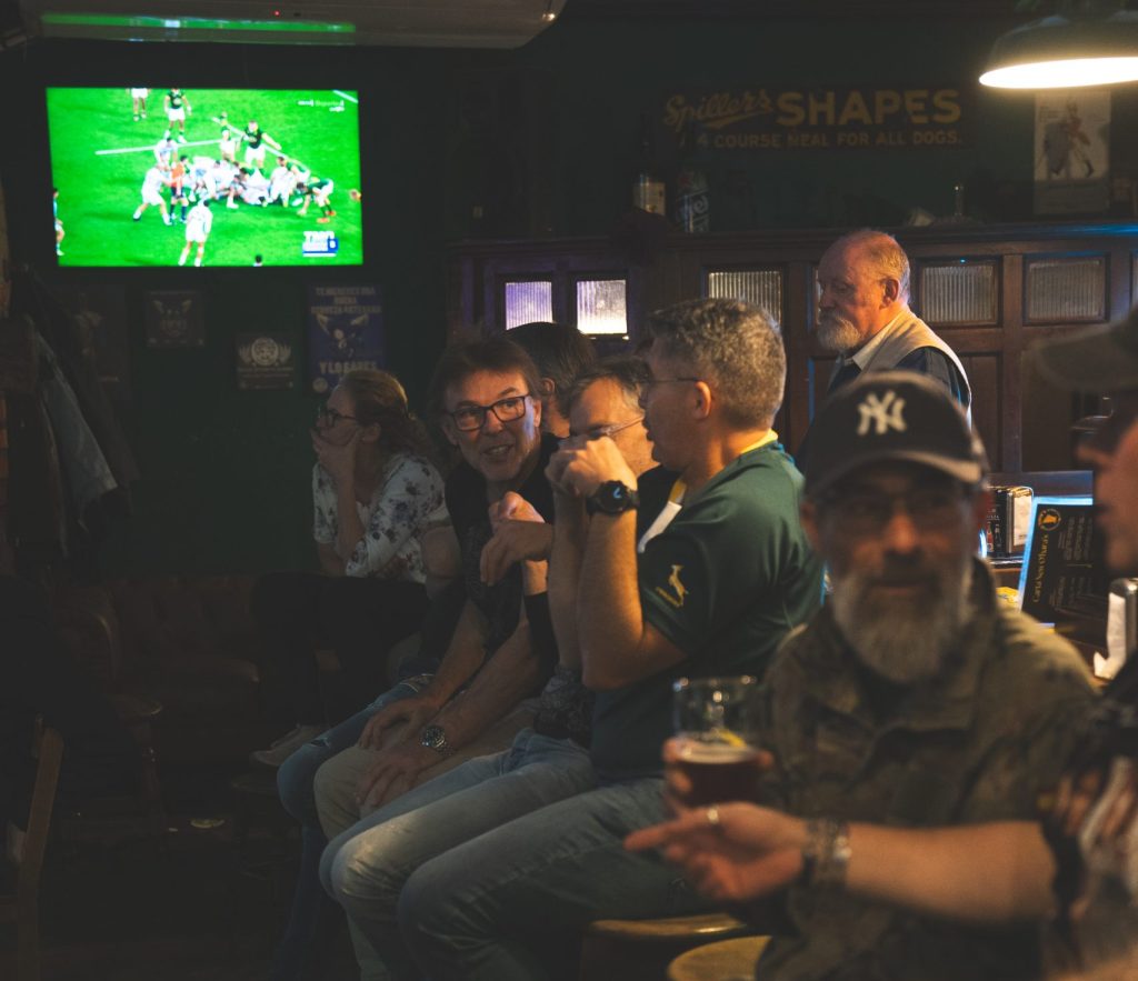 Clientes en evento deportivo O'hara's